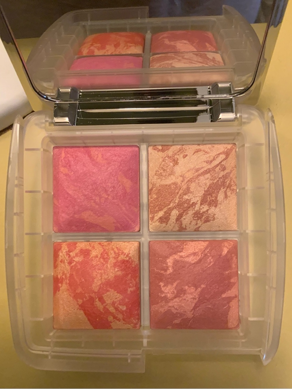 Hourglass AMBIENT Lighting Blush Quad : Ghost